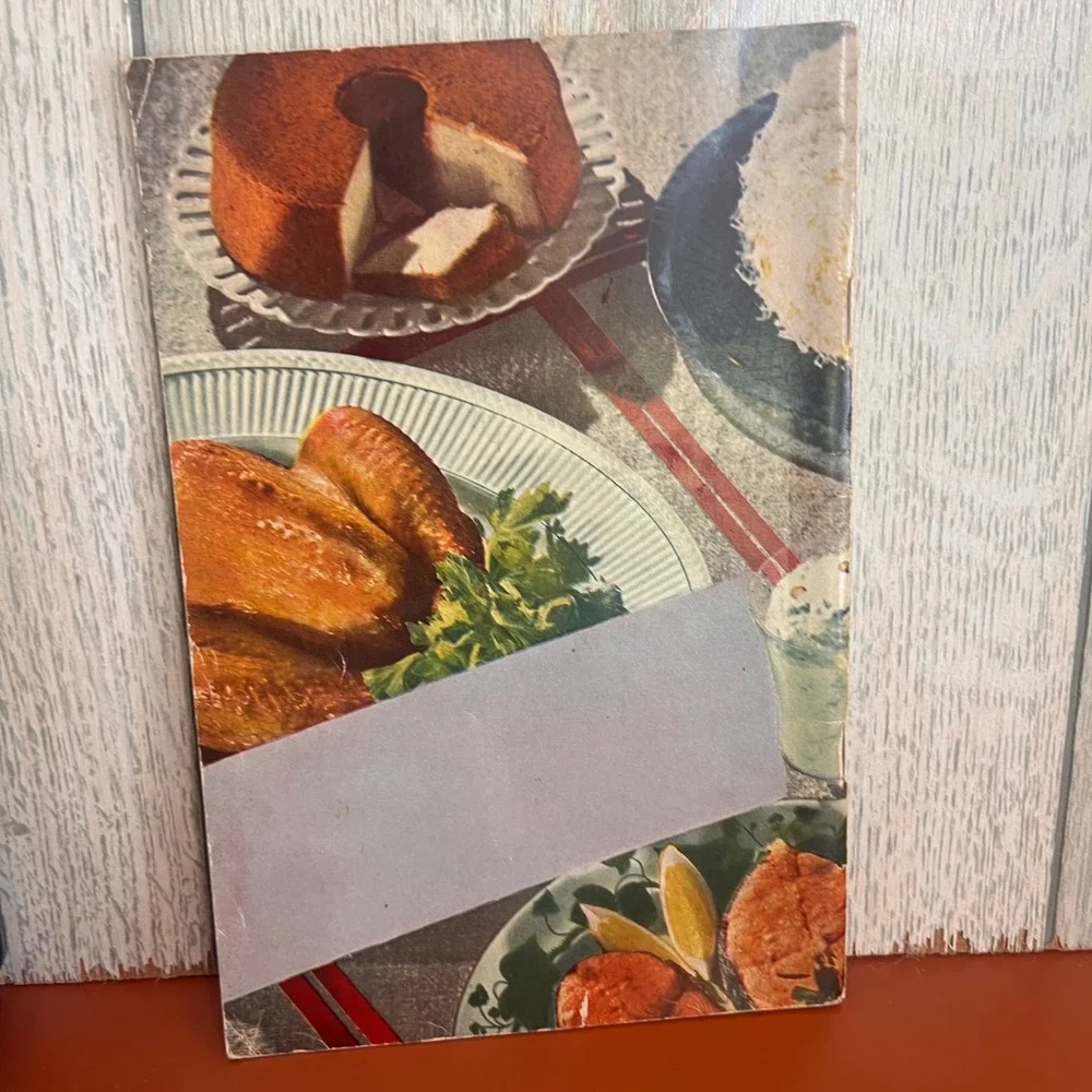Vintage‎ 1940 Meals Go Modern Electrically Cookbook Edison Electric Institute